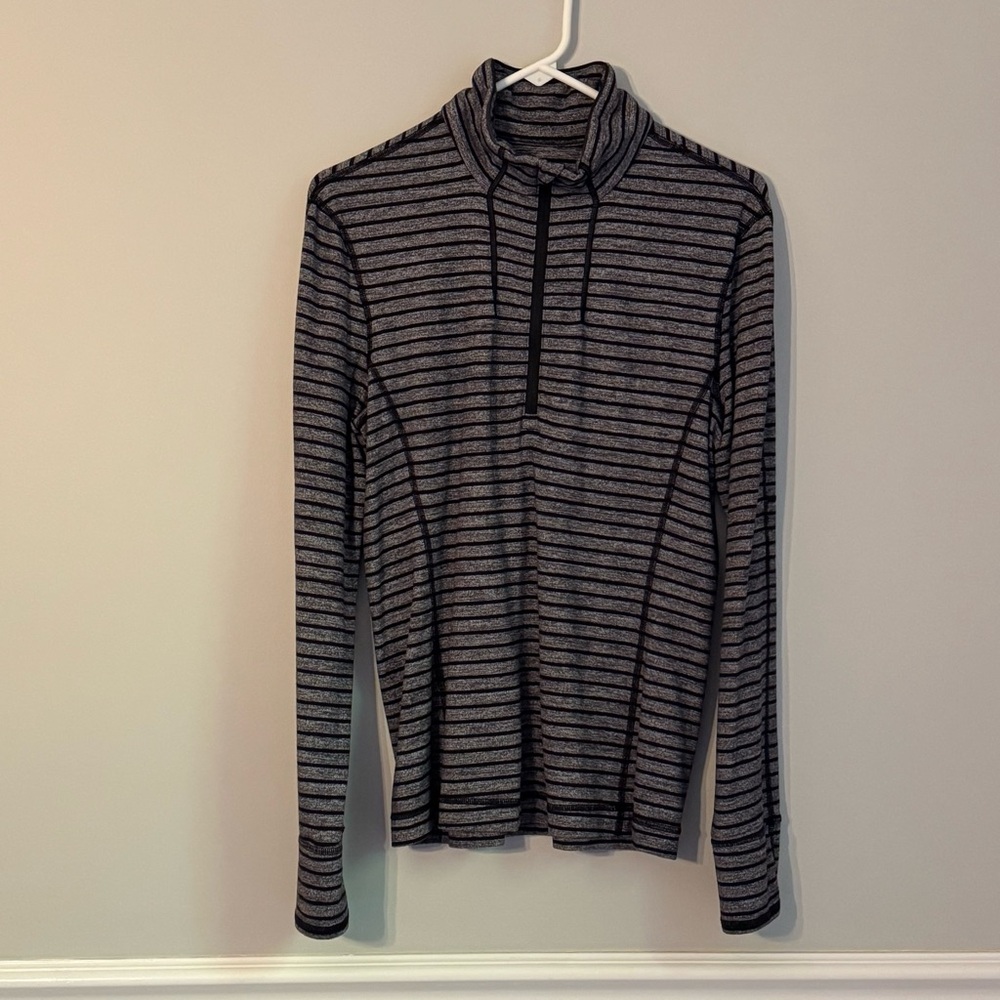 lululemon athletica‎ Men's Black and Gray Quarter Zip (A2-20)